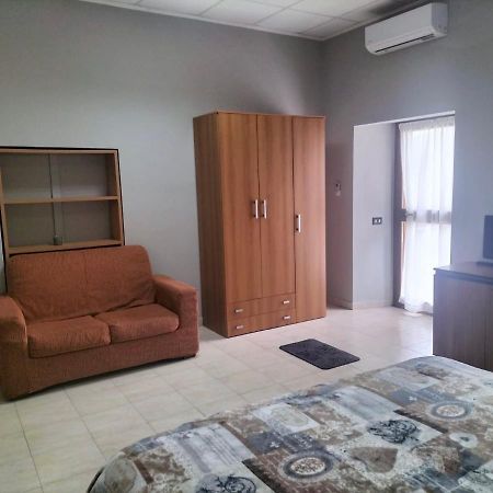 Casa Di Aurora Apartment Guidonia Montecelio Bagian luar foto